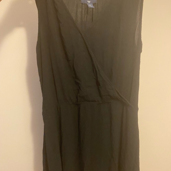 Wrap style dress. Like-new. Just a little wrinkled lol - Picture 1 of 2